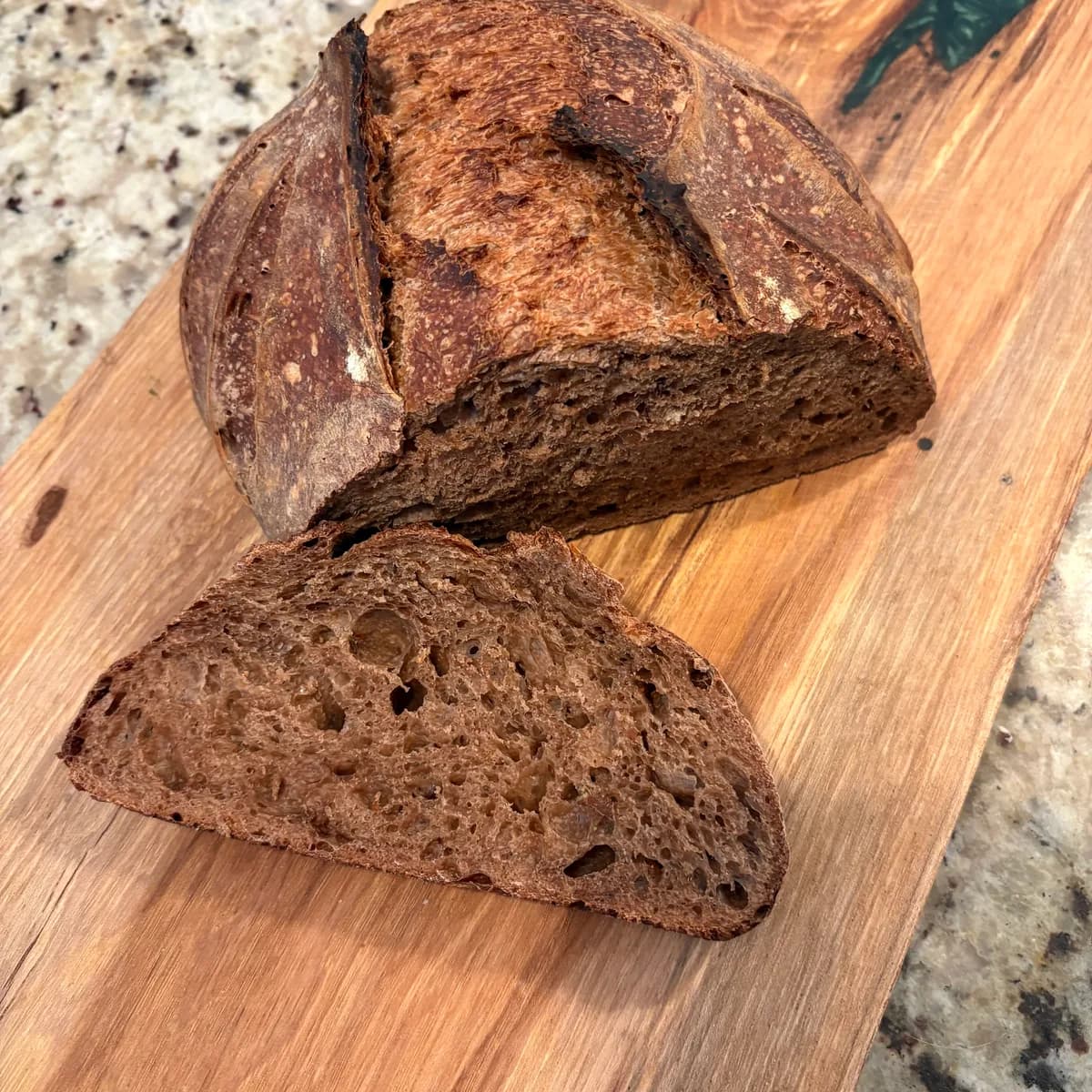 Pumpernickel Boule